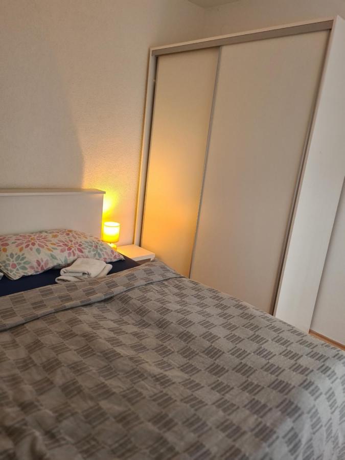 Apartmani Luka ซริกเวนิซา ภายนอก รูปภาพ